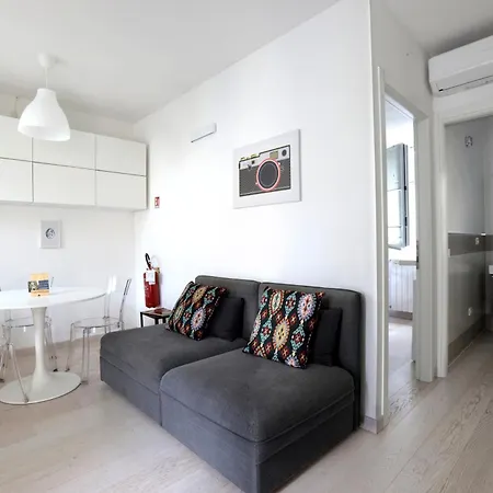 Guesthost - Modern & Quiet Nest * Florens