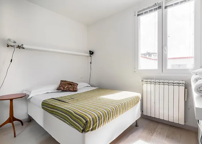 Guesthost - Guesthost - Parco Delle Cascine Modern & Cozy Flat Apartament *
